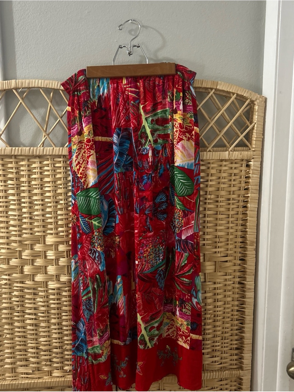 VTG CM Shapes Ladies Red Tropical Print  Rayon Maxi Skirt Size Large Boho Vacay